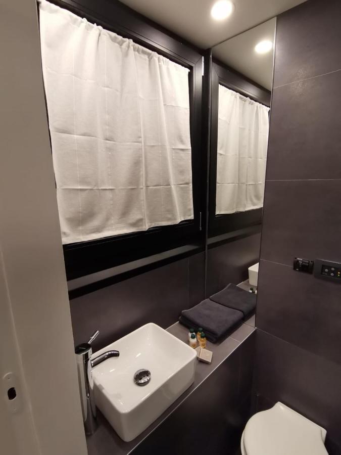 La Dolce Vita House Boat Hotel Lisanza Luaran gambar